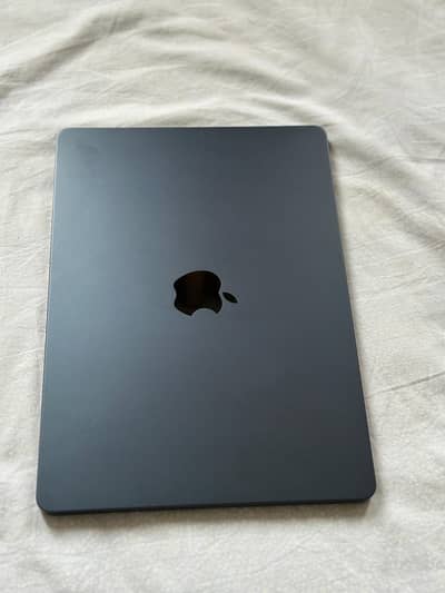 MacBook Air M2 2022| 8GB | 256GB | Excellent Condition