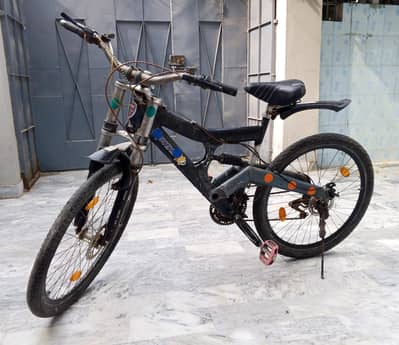 Dual Suspension Mountain Bike