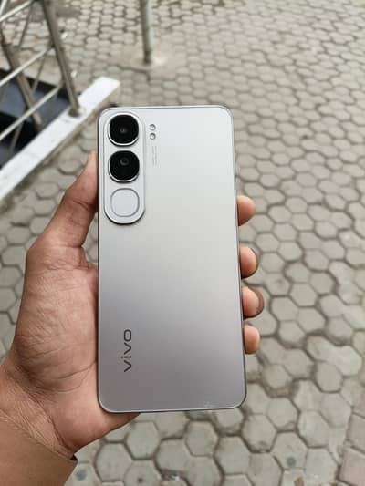 vivo Y200
