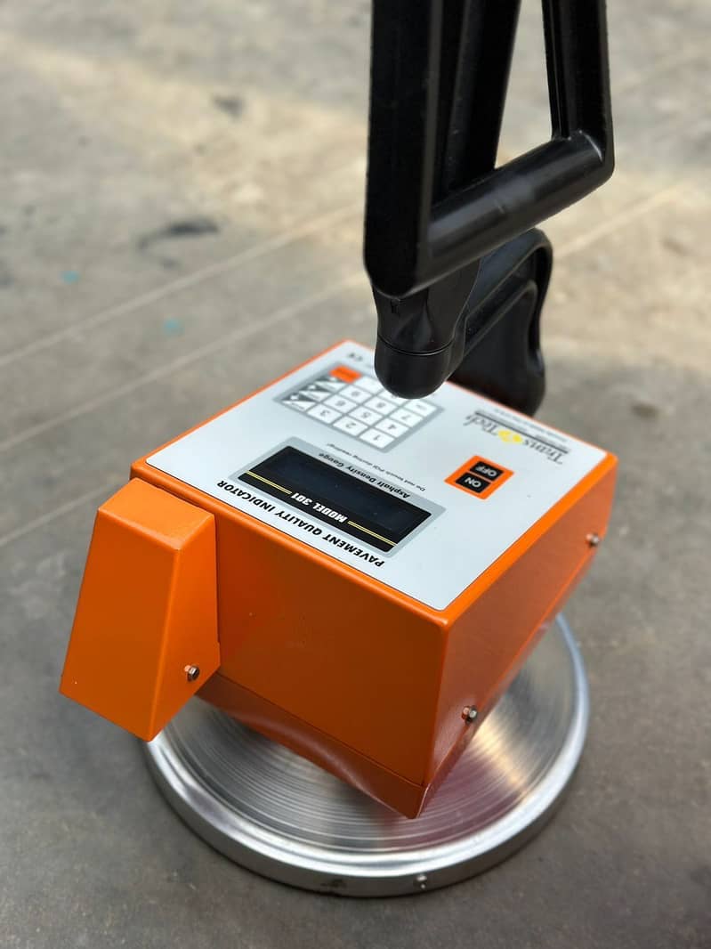Asphalt density gauge 1