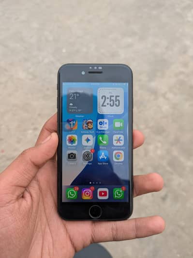 FU iPhone SE 2020 64GB Non 4 Months Sim Time 0,3,7,0,3,9,6,4,6,2,5