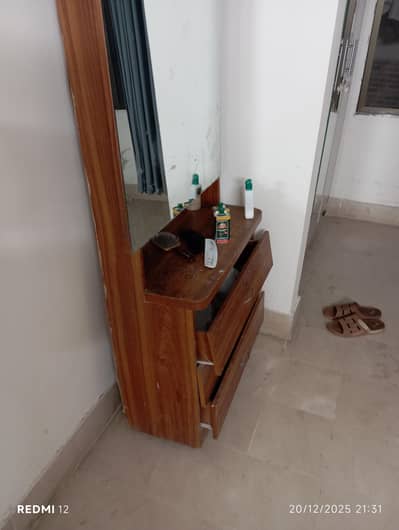 dressing table