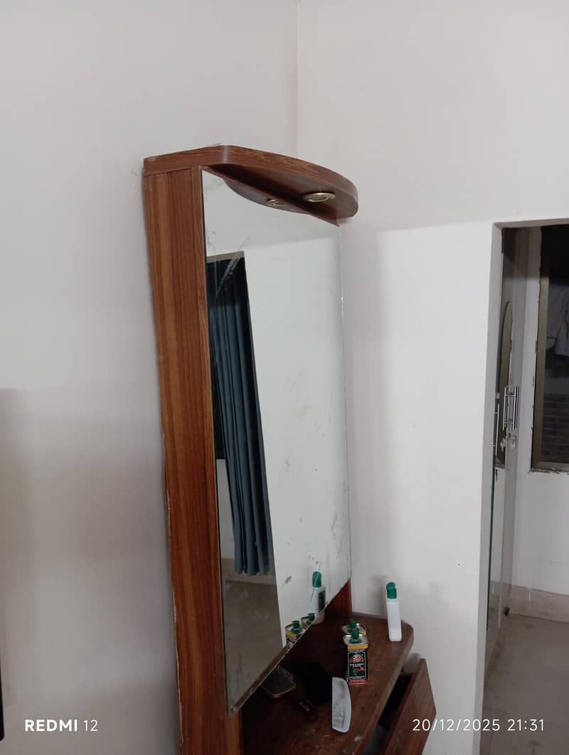 dressing table 1