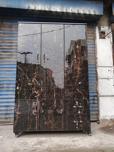 UV cupboard  / 3 door wardrobe  / Almari  0316,5004723