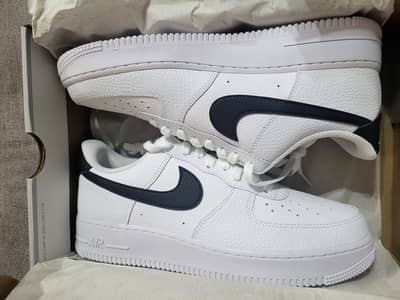 Nike Air Force 1 size 44. white and black new