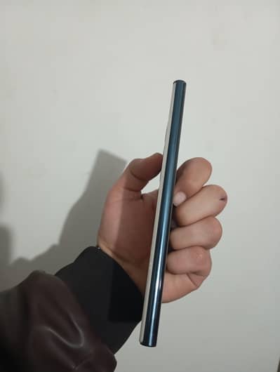 S22 ultra NoN PTa phone 12/512 aik dot hai bakii all okey hai