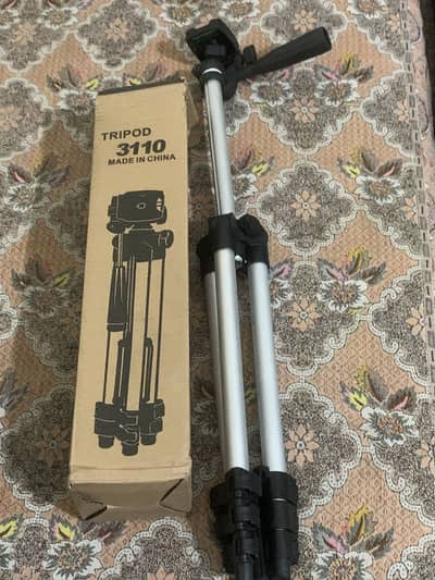 Tiktok stand or Ring Light