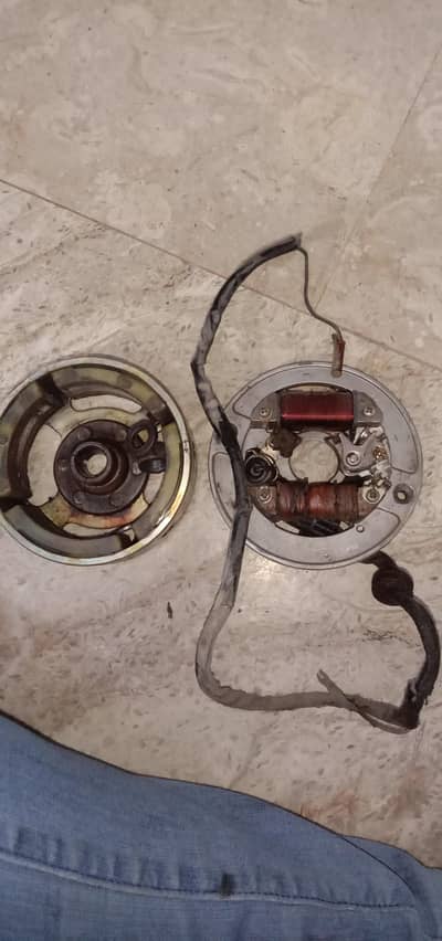 yamha yb 100 genuine magnet set ( point)  1982 model