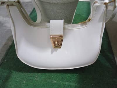 Handbags for girls in low price