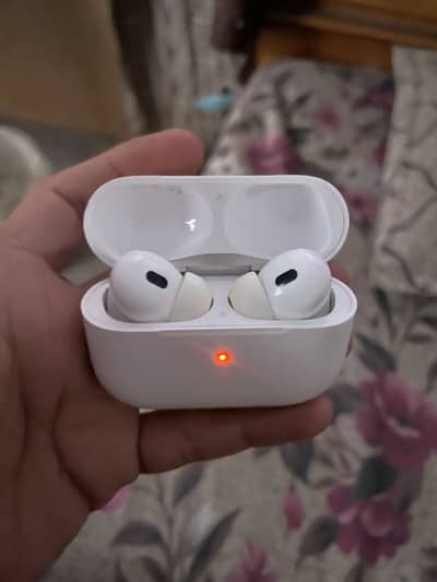 Apple earbuds 1 and 2 pro