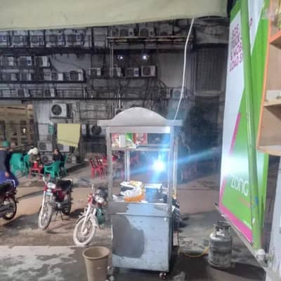 showarma stall with hot plate