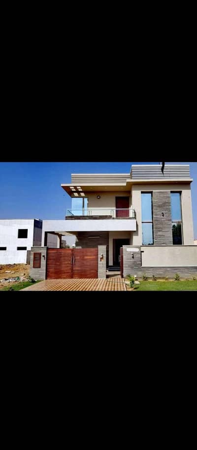 Precinct 8 villa for rent in Bahria town karachi