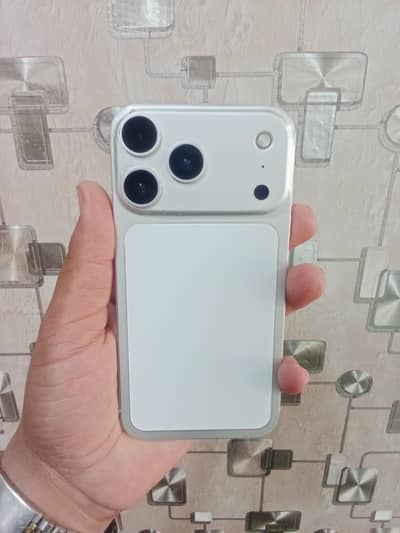 I phone xr canvert to 17pro  better 90 storage 64 all ok