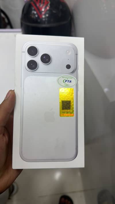 17promax silvr clr bettry helath 100 256gb cyclye 50