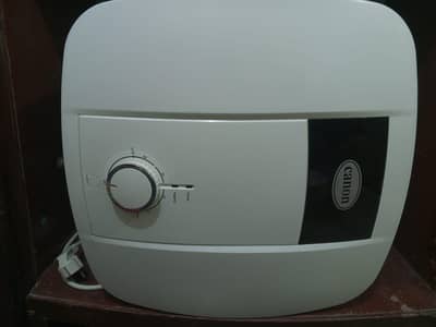 Instant Canon Electric Geyser just like new