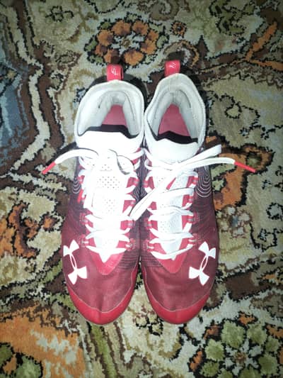 Football shoes under armour