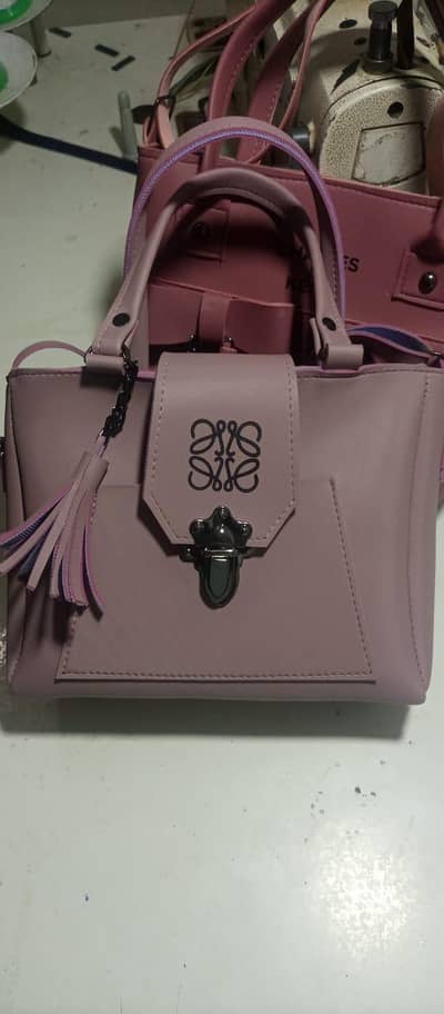 Kam k Liye larke ki zarort h