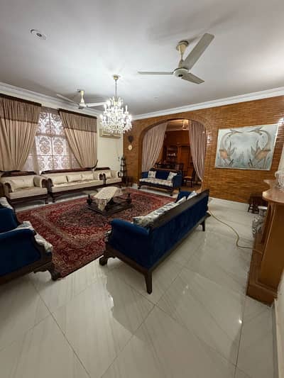 667 Sq. Yd House For Sale In F-10/2