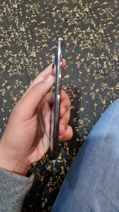 I phone xs max black colour
