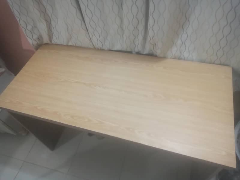 Table in Good Condition 1