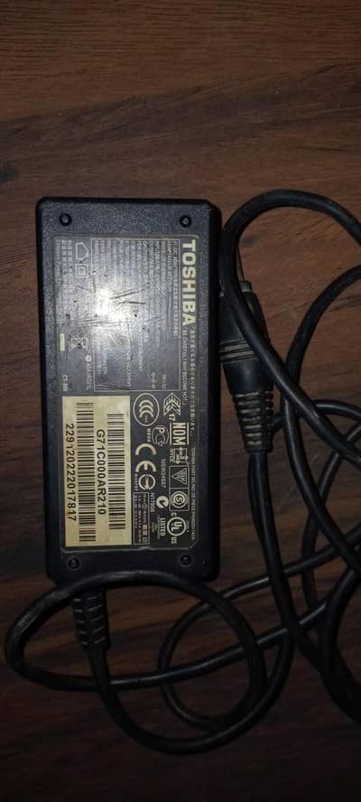 Toshiba Satelite Laptop Adapter