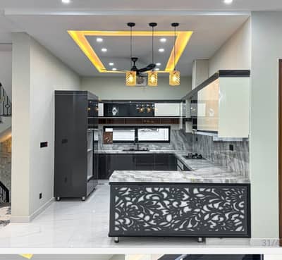 1 Kanal Fully Furnished With Extra Land And Solar Installed. Throw Away Price 6.20 Crore Final.