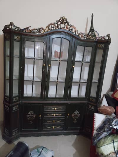 chinioti showcases in excellent condition and with very low price