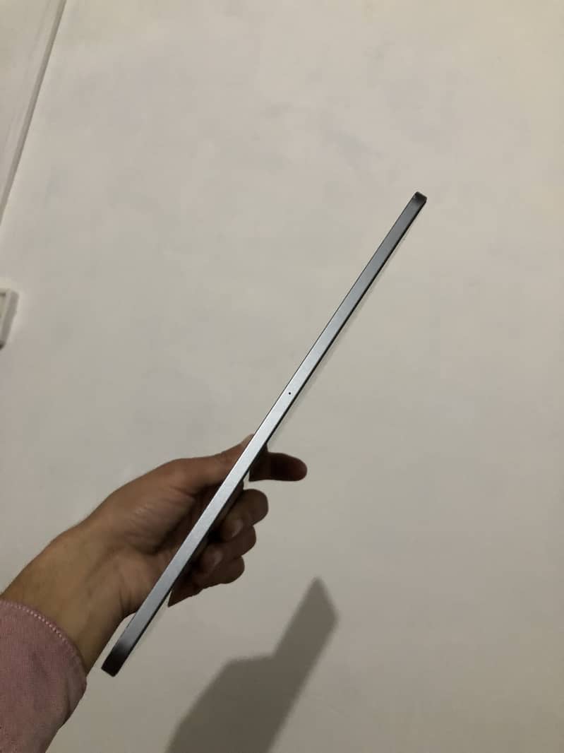 iPad Pro m1 3rd generation 3