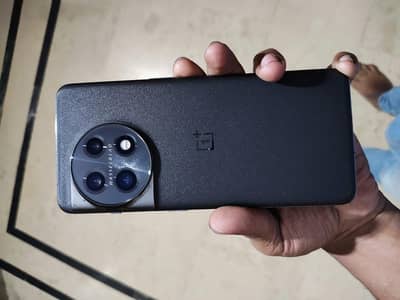 OnePlus 11 16/256gb sim working