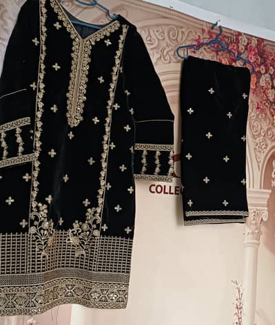 Sale sale sale  2 piece ready to wear velvet suit just 3400