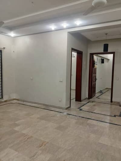 10 MARLA LOWER PORTION AVAILABLE FOR RENT IN GULSHAN E LAHORE NEAR WAPDA TOWN PHASE 1