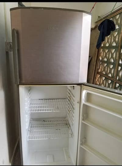 Haier frigh full size for sale 03150525388