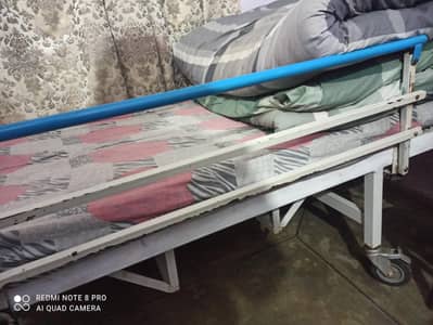 Hospital Bed Patient Bed with Mattress and Working Wheels