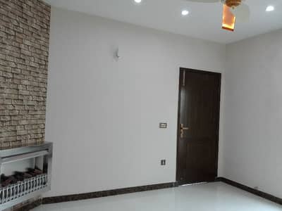 Want To Buy A Corner House In Lahore?