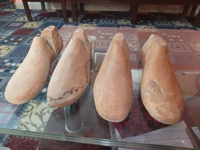 Wooden frama for loafer shoe