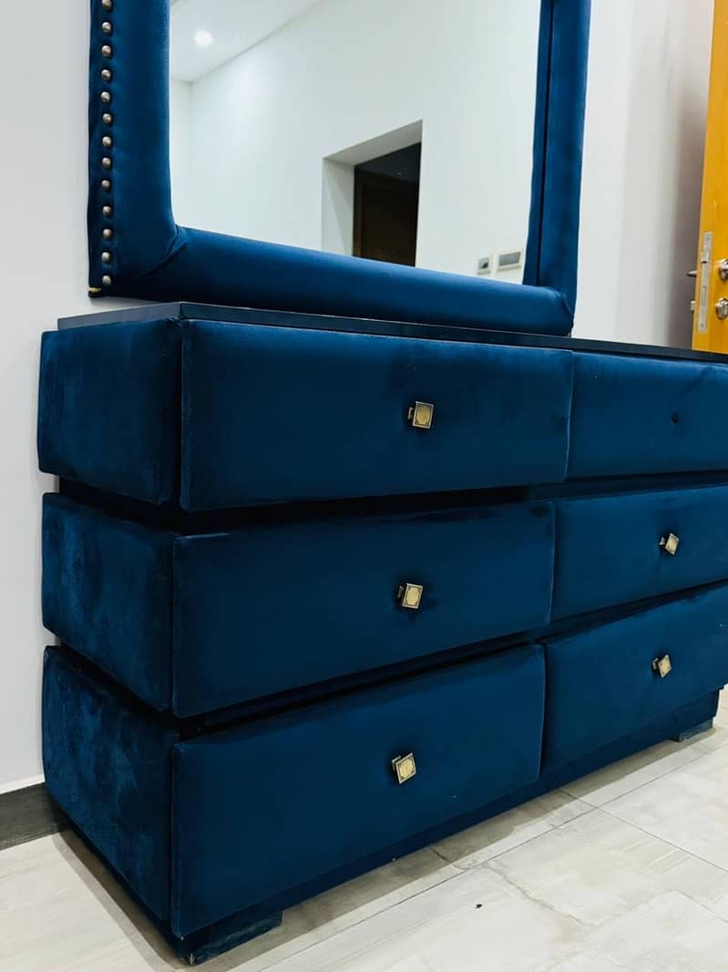 Bed Set with Dressing table 1