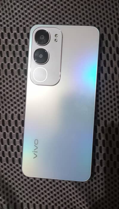 Vivo y19s 6 128 For sale