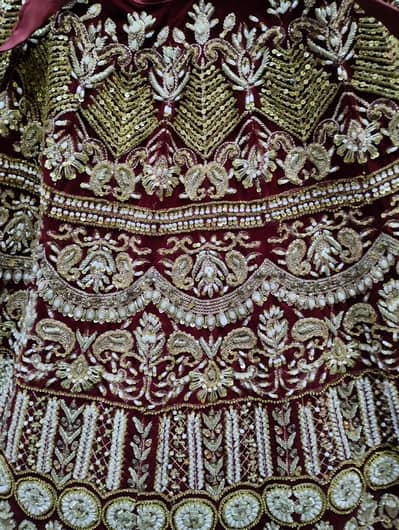 Valvet Lehnga