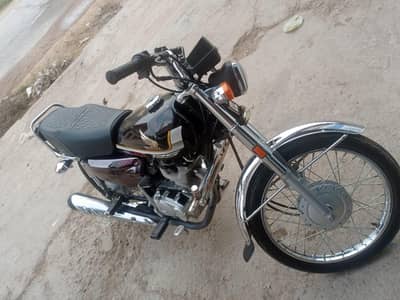 Honda 125 Self start Special edition