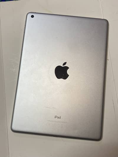 iPad 5th Generation 128GB Silver Bypass