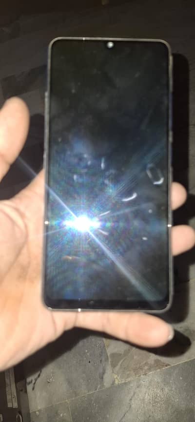 samsung A32 set and charger hai all o. k hai sirf lene wale rabta karen