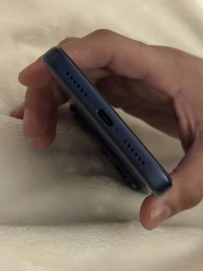 17 pro max PTA approved 512 GB battery health 100%