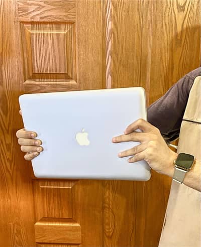 MacBook Pro i5 SSD-128GB RAM-8GB GPU-1.5GB MacOS-15 ‘2012 Apple Laptop