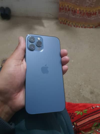 256 gb. 94 battery health. water proof. lla modle. pta approved.