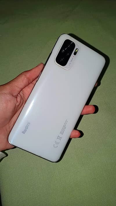 ʙᴏx ᴀɴᴅ ᴄʜᴀʀɢᴇʀ ᴀᴠᴀɪʟᴀʙʟᴇ