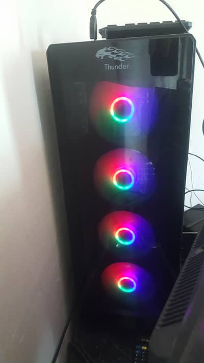 gaming pc whith rgb wireless mouse and rgb keyboard