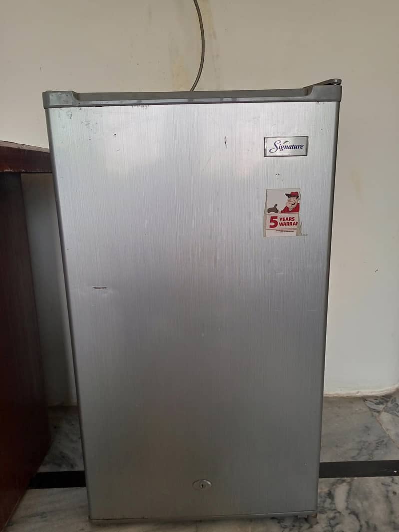 Signature Mini Room Fridge Single Door Grey Colour - Refrigerators ...