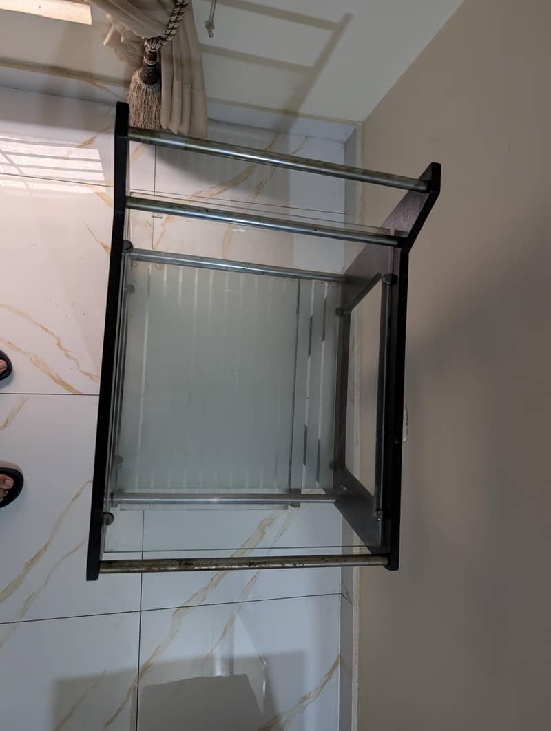 Serving Trolley for guests 2