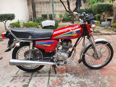 Honda 125 CG 2004 model Lahore number Lahore registered