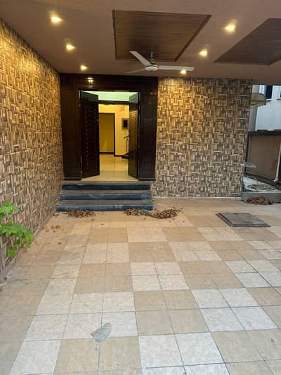 House For sale In Bahria Town - Safari Villas 3